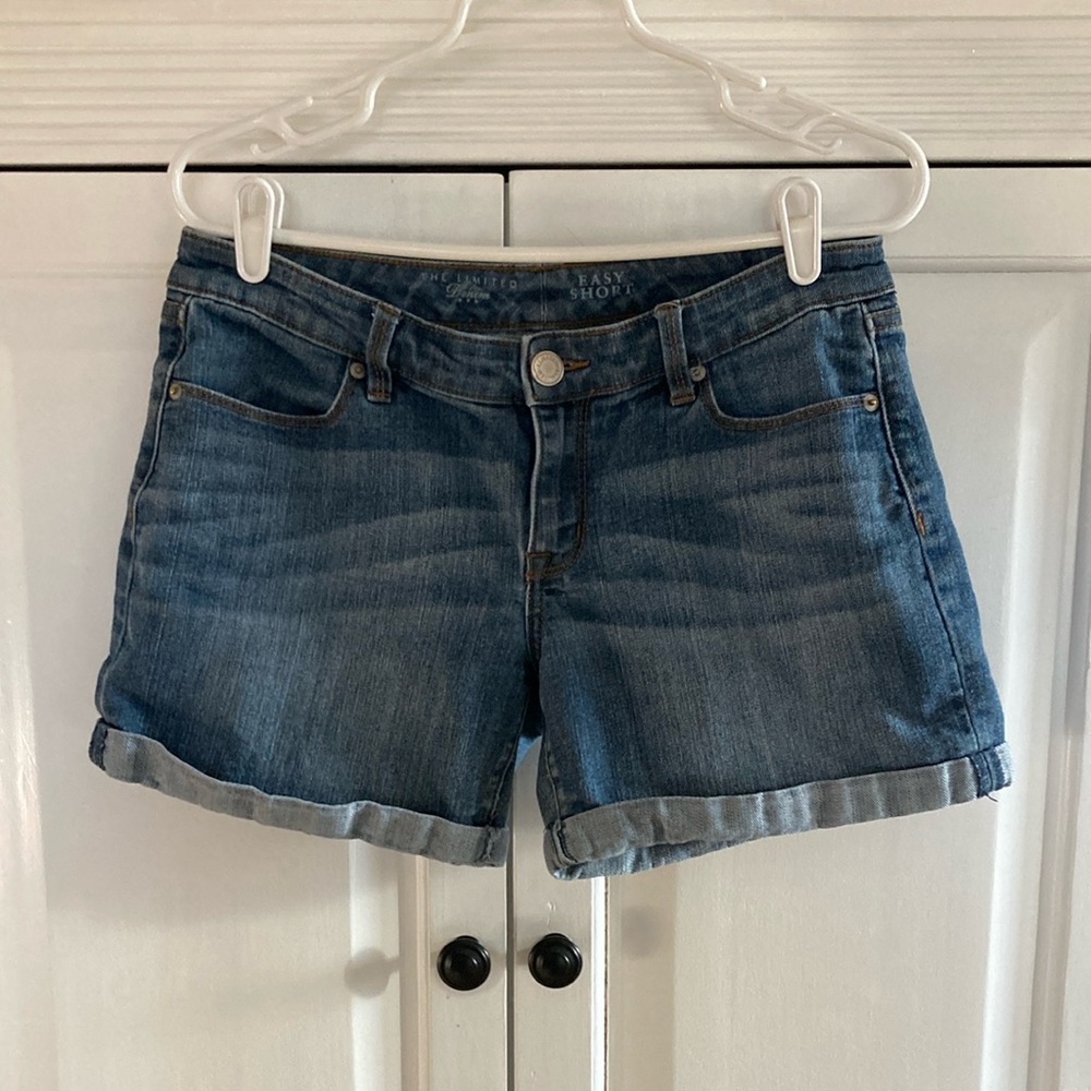 Classic Denim Women's Shorts size 6 - The Limited